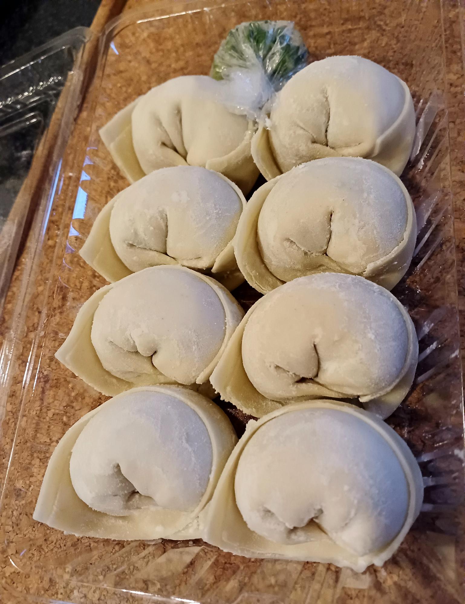 持ち帰り用の生ワンタン