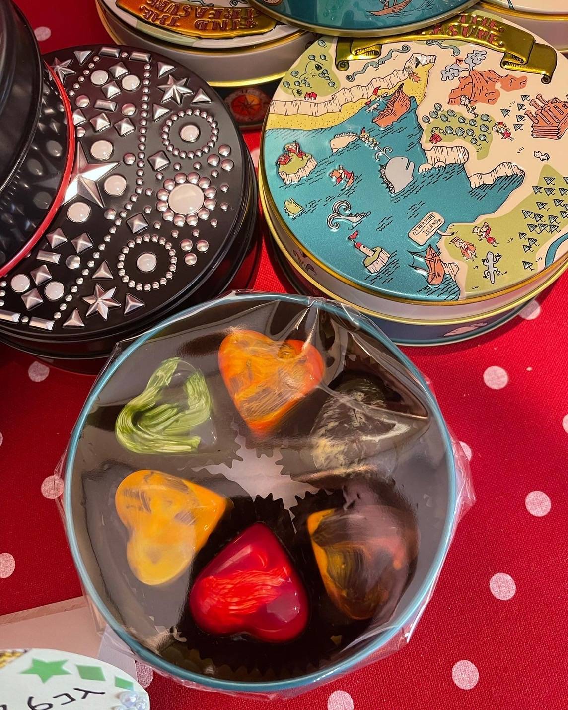 トリュフ６個入り（1,800円＋税）（写真提供：ミル アベイユ）