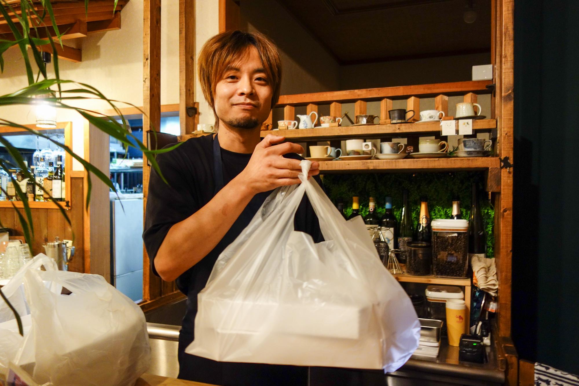 笑顔の素敵なオーナーシェフ 長内さん