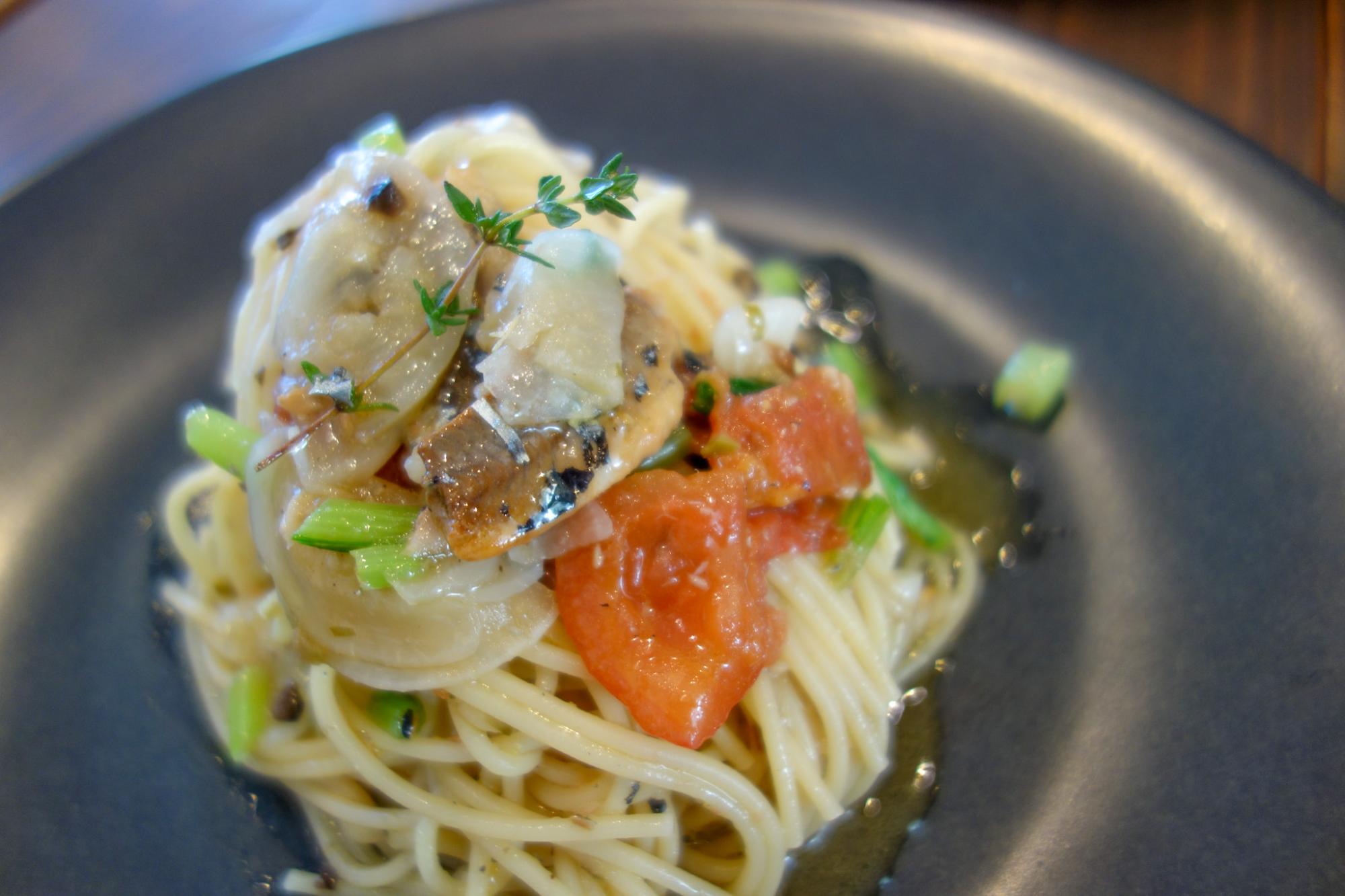 さんまと蕪のアーリオオーリオ ソースパスタ（1,280円）