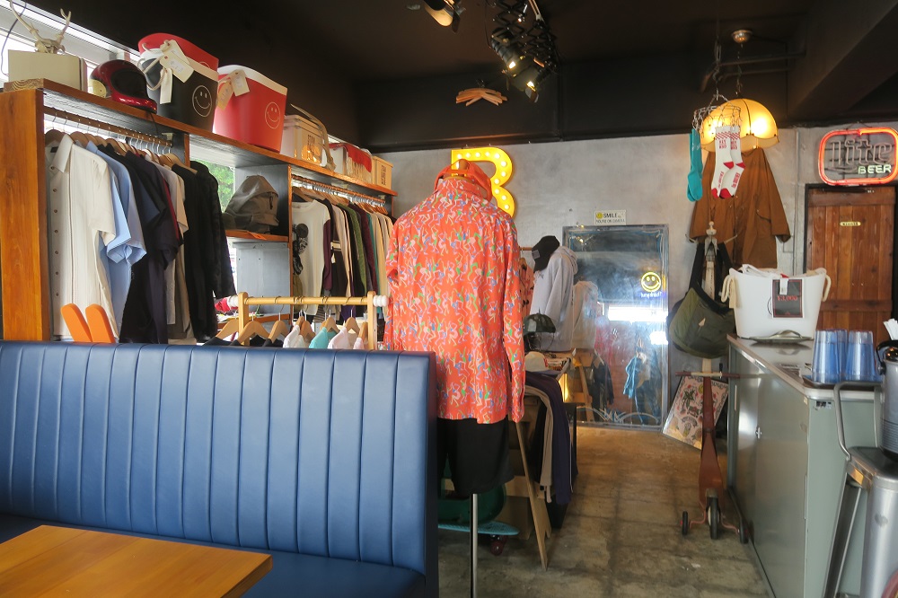 「HANGERBAR CLAMP」の店内