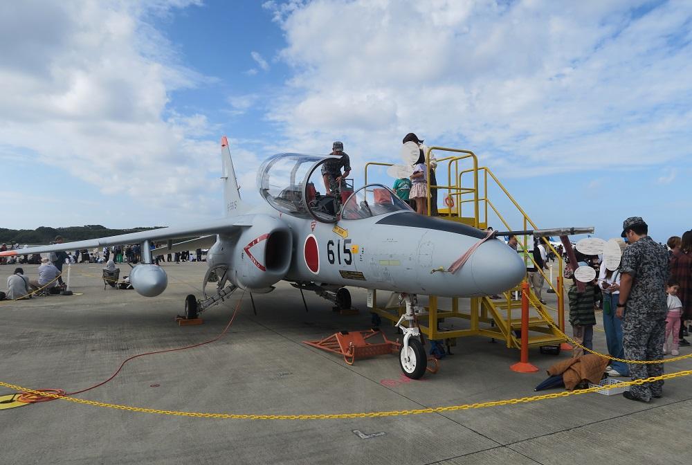 コクピットに座って写真が撮れます