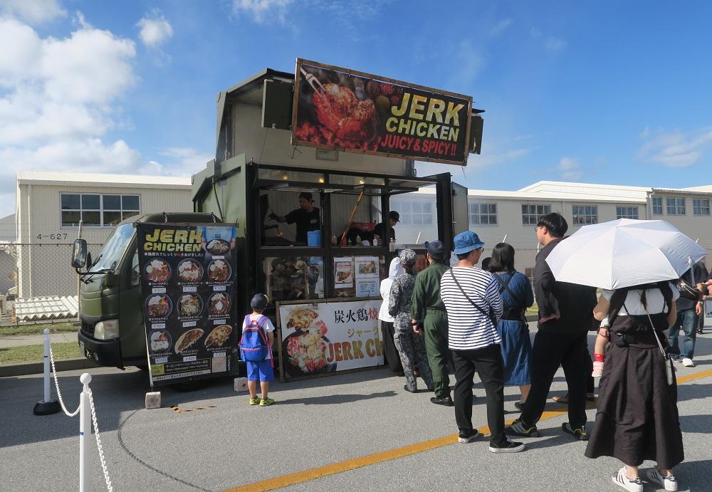 キッチンカーはどこも行列