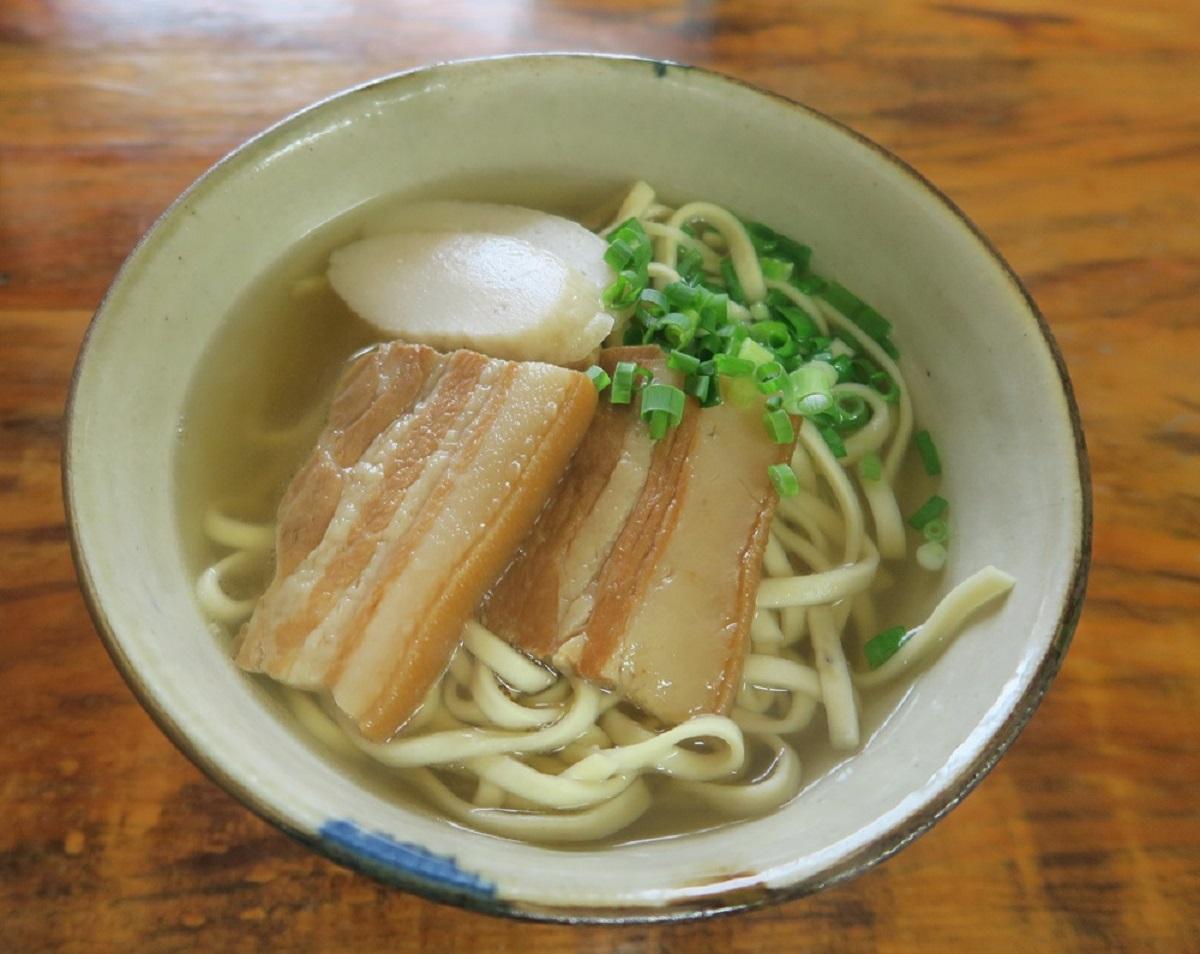 「あらぐすくそば」の沖縄そば