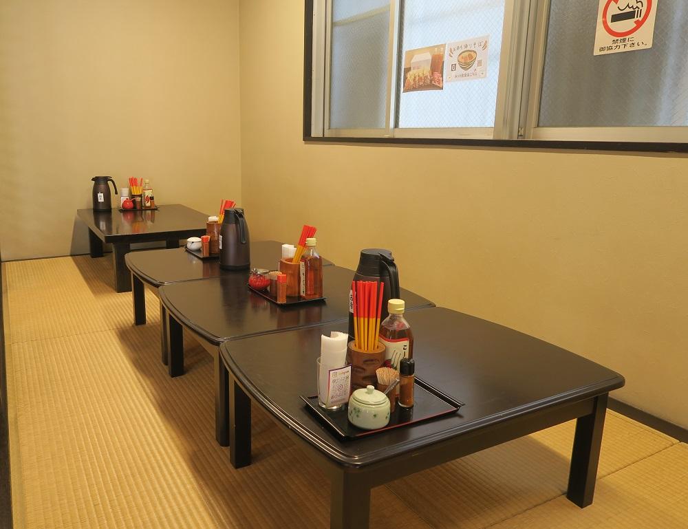 「そば処こどら」のお座敷