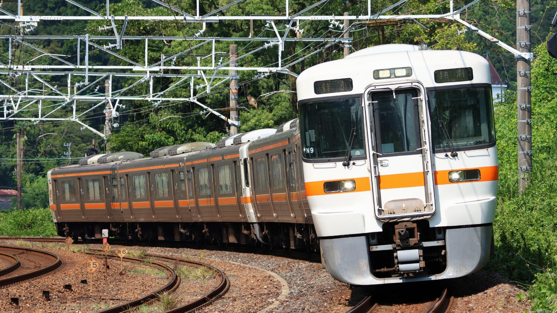 JR「秋の乗り放題パス」発売で気になる「青春18きっぷ」3日用との価格